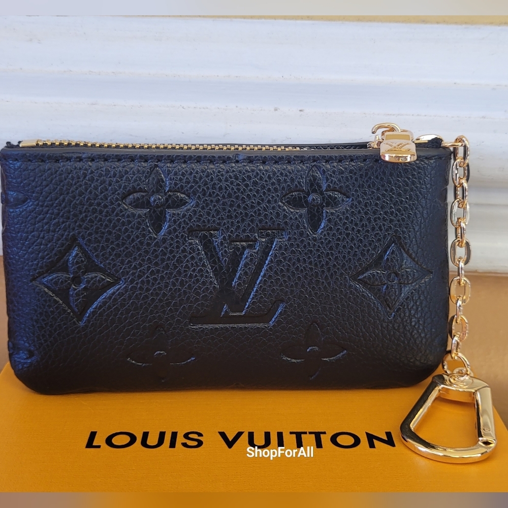 Louis Vuitton Black Monogram Key Pouch - Picture 4 of 11